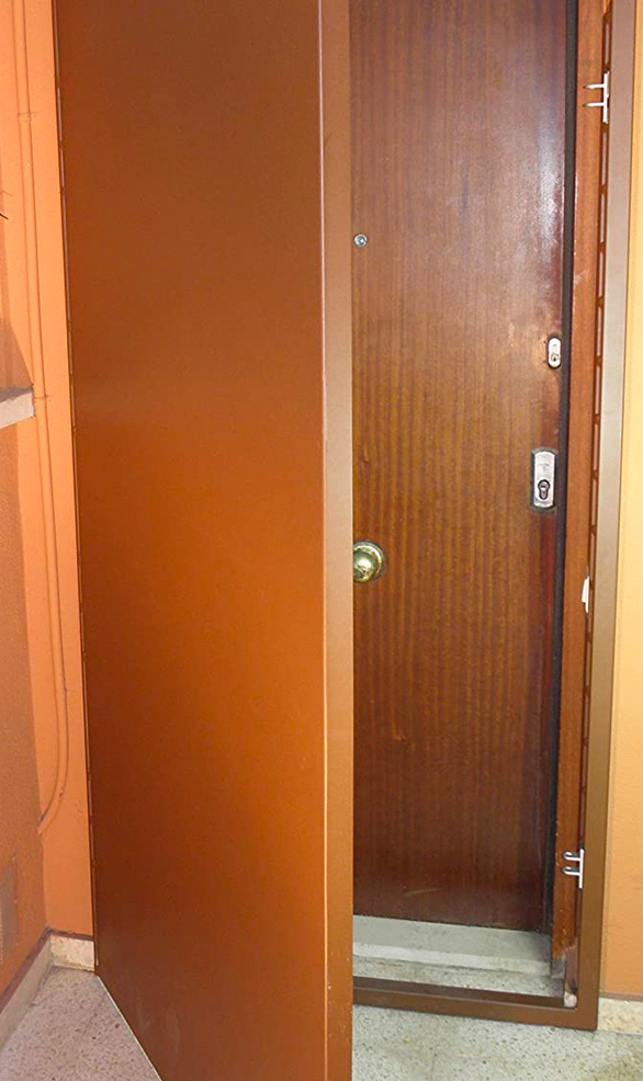 Puertas antiokupa Sevilla